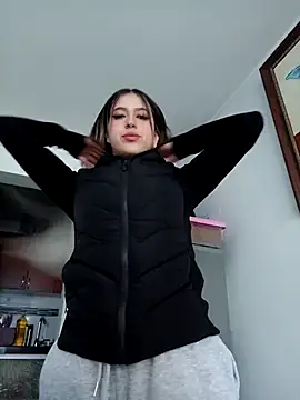 Snapshot of eva-2023 chatting on November 11, 2025, 5:08 pm eva-2023 online show from November 11, 2025, 5:08 pm