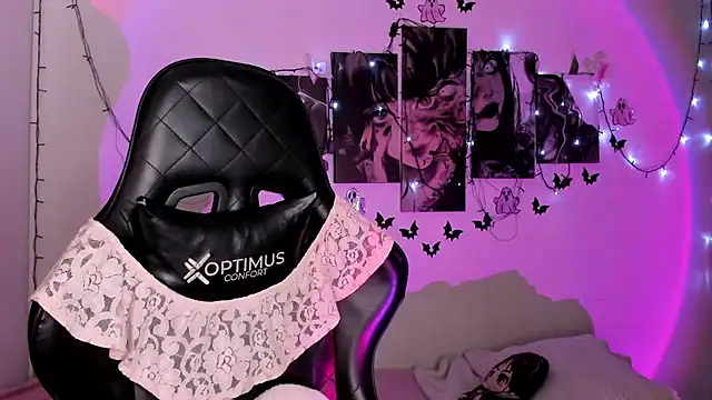 Snapshot of willow_poisson chatting on October 29, 2025, 5:45 pm willow poisson online show from October 29, 2025, 5:45 pm