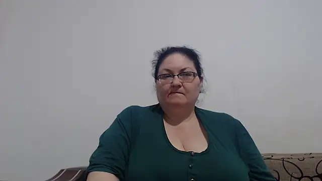 Nykyxo online show from April 17, 2026, 4:48 am