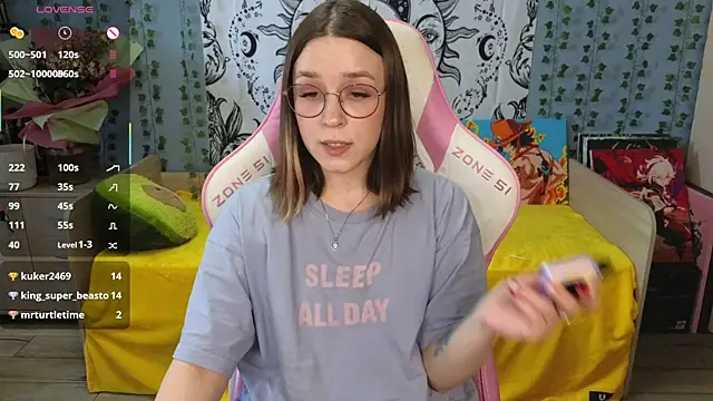 Snapshot of Sweet_frosti chatting on March 5, 2025, 5:29 am Sweet frosti online show from March 5, 2025, 5:29 am