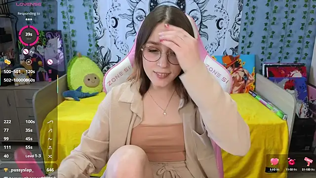 Snapshot of Sweet_frosti chatting on March 12, 2025, 5:24 am Sweet frosti online show from March 12, 2025, 5:24 am