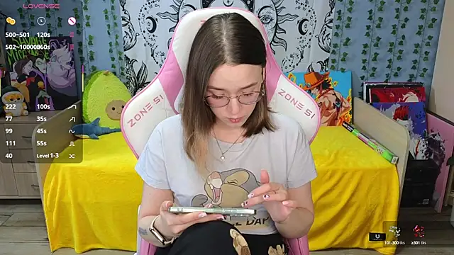 Snapshot of Sweet_frosti chatting on March 19, 2025, 2:37 am Sweet frosti online show from March 19, 2025, 2:37 am