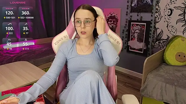 Snapshot of Sweet_frosti chatting on February 8, 2026, 4:21 am Sweet frosti online show from February 8, 2026, 4:21 am