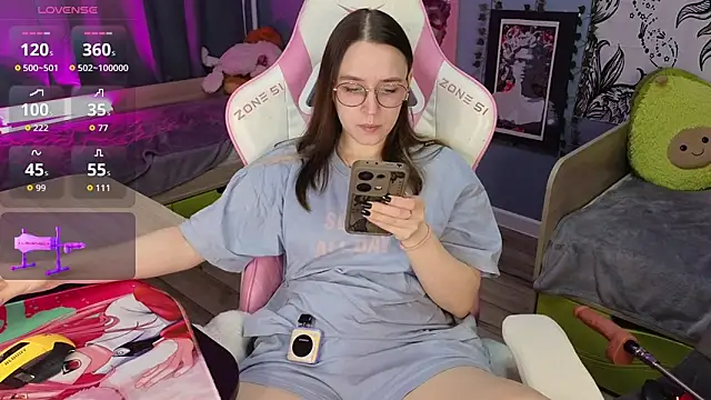 Snapshot of Sweet_frosti chatting on November 16, 2025, 3:22 am Sweet frosti online show from November 16, 2025, 3:22 am