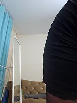 Snapshot of YourPersonalTrainer chatting on November 26, 2025, 1:00 pm YourPersonalTrainer online show from November 26, 2025, 1:00 pm