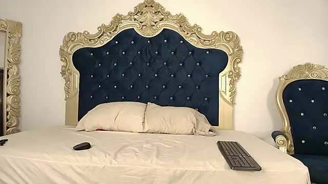 thecrazyadamss  online show from November 15, 2025, 4:22 pm