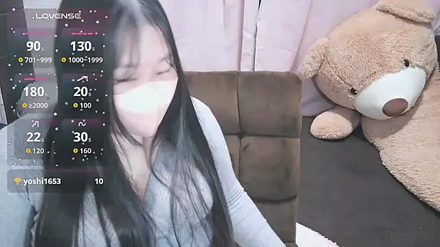 Snapshot of yuinyan3150 chatting on June 25, 2026, 8:14 pm yuinyan3150 online show from June 25, 2026, 8:14 pm