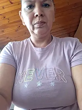 Gimena41 online show from April 18, 2026, 7:18 pm