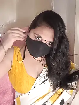 Snapshot of Love-priya chatting on October 4, 2025, 7:21 am Love-priya online show from October 4, 2025, 7:21 am