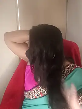 Snapshot of Love-priya chatting on September 11, 2025, 7:19 am Love-priya online show from September 11, 2025, 7:19 am