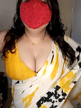 Snapshot of Love-priya chatting on February 1, 2025, 10:15 am Love-priya online show from February 1, 2025, 10:15 am