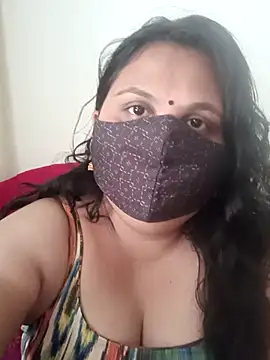 Snapshot of Love-priya chatting on September 9, 2025, 8:24 am Love-priya online show from September 9, 2025, 8:24 am