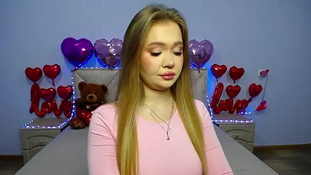 StacyYellig online show from March 5, 2025, 8:10 pm