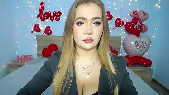 StacyYellig online show from February 17, 2025, 9:03 am