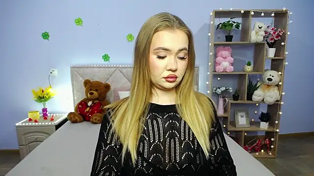 StacyYellig online show from March 18, 2025, 5:12 am