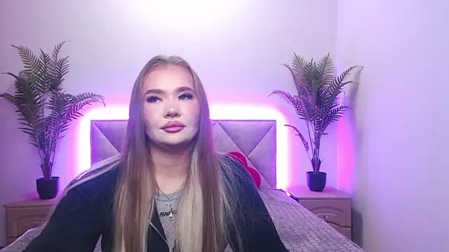 Snapshot of StacyYellig chatting on November 7, 2025, 8:46 pm StacyYellig online show from November 7, 2025, 8:46 pm