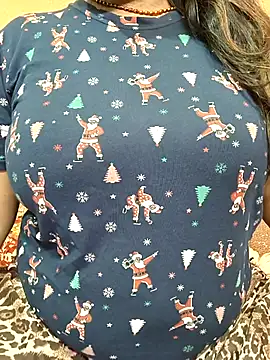 CUTE SOPHIA- online show from October 31, 2025, 1:24 am