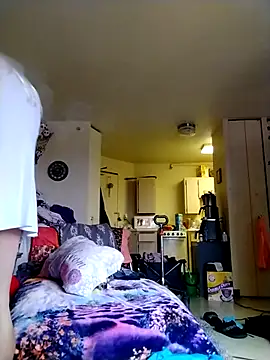 Snapshot of littleChop33 chatting on October 22, 2025, 7:35 pm littleChop33 online show from October 22, 2025, 7:35 pm