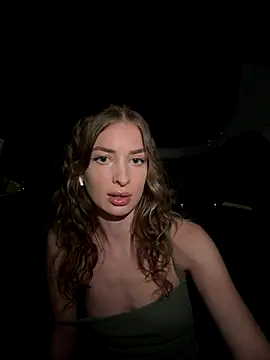 Snapshot of EvieEvans chatting on November 10, 2025, 4:45 pm EvieEvans online show from November 10, 2025, 4:45 pm