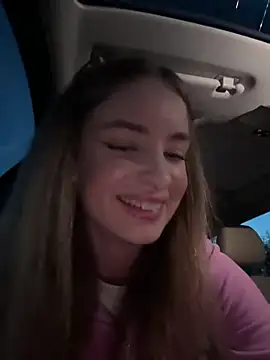 Snapshot of EvieEvans chatting on February 8, 2026, 5:10 pm EvieEvans online show from February 8, 2026, 5:10 pm