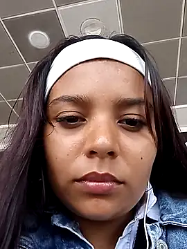 Snapshot of stefanie010 chatting on February 19, 2025, 4:00 pm stefanie010 online show from February 19, 2025, 4:00 pm