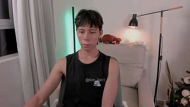 kim lian21 online show from December 14, 2025, 10:43 am