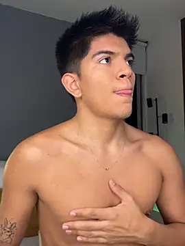 santiago 01 online show from April 1, 2026, 12:35 am