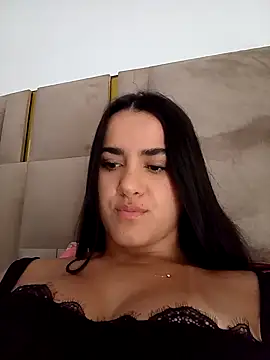 Bella Fior online show from March 14, 2026, 5:52 pm