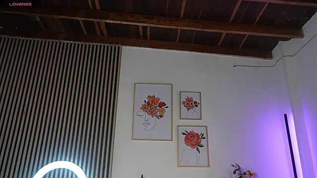 LillyDolls23 online show from May 31, 2026, 1:28 pm