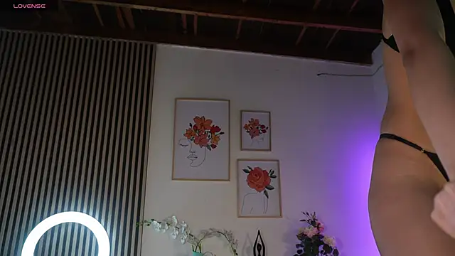 LillyDolls23 online show from April 11, 2026, 1:37 pm