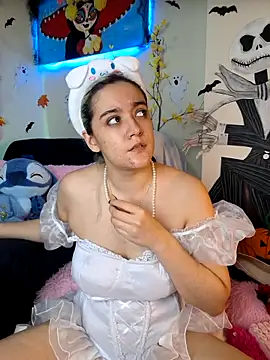 NaomiShimizu online show from October 30, 2025, 9:01 pm