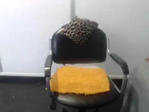 Snapshot of THESHORTQUEEN chatting on November 23, 2025, 12:04 pm THESHORTQUEEN online show from November 23, 2025, 12:04 pm