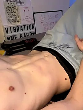 Snapshot of secret_dream415 chatting on November 1, 2025, 8:14 pm secret dream415 online show from November 1, 2025, 8:14 pm