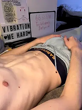 Snapshot of secret_dream415 chatting on September 22, 2025, 6:58 pm secret dream415 online show from September 22, 2025, 6:58 pm