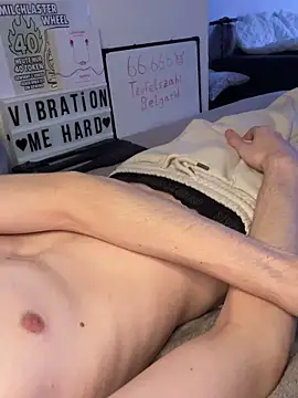 Snapshot of secret_dream415 chatting on September 30, 2025, 7:31 pm secret dream415 online show from September 30, 2025, 7:31 pm