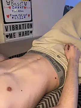 Snapshot of secret_dream415 chatting on February 11, 2025, 7:38 pm secret dream415 online show from February 11, 2025, 7:38 pm