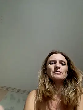 Snapshot of Katerina177 chatting on November 22, 2025, 8:18 pm Katerina177 online show from November 22, 2025, 8:18 pm