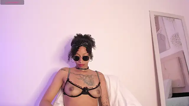 Snapshot of daiana_curly chatting on March 18, 2025, 2:28 pm daiana curly online show from March 18, 2025, 2:28 pm
