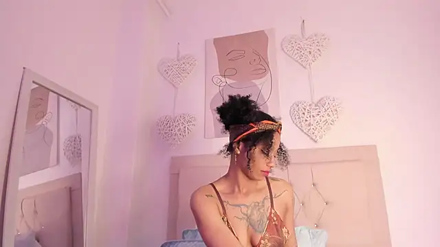 Snapshot of daiana_curly chatting on March 9, 2025, 3:54 am daiana curly online show from March 9, 2025, 3:54 am