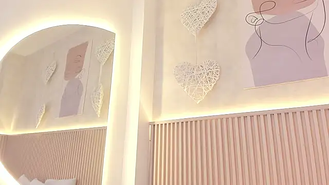 daiana curly online show from March 1, 2026, 7:25 pm