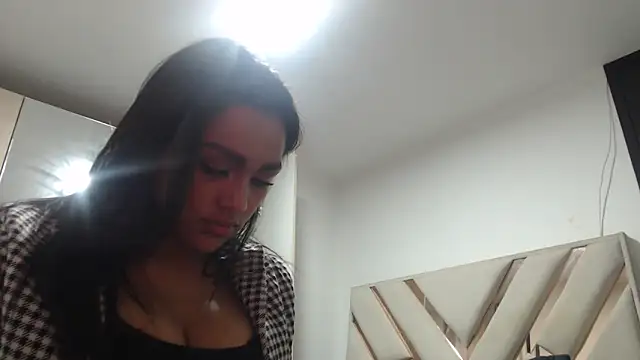 fairylatin222 online show from November 14, 2025, 1:09 am