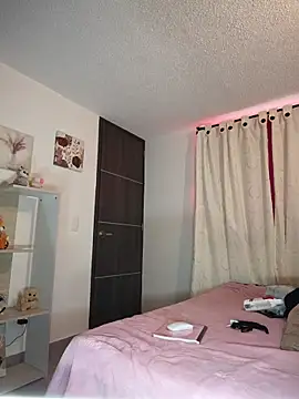 Snapshot of JadeHiilton chatting on November 11, 2025, 7:19 pm JadeHiilton online show from November 11, 2025, 7:19 pm