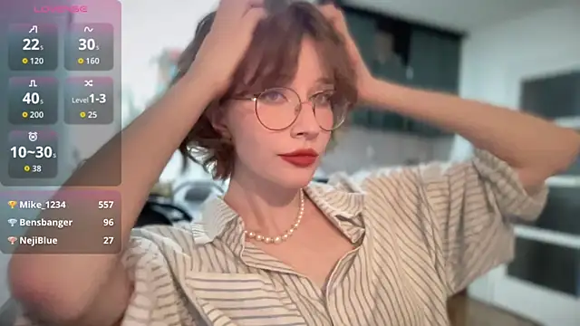 ms christiana online show from December 2, 2025, 4:52 pm