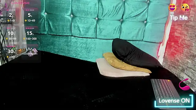 Snapshot of Cloee66 chatting on January 8, 2026, 1:50 pm Cloee66 online show from January 8, 2026, 1:50 pm