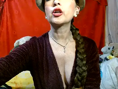hottieperla online show from June 27, 2026, 7:09 pm