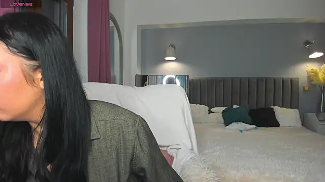 Snapshot of Awesome_Jolie chatting on November 11, 2025, 6:08 am Awesome Jolie online show from November 11, 2025, 6:08 am