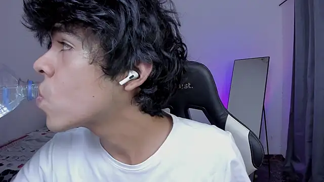 Alan26  online show from February 28, 2026, 12:21 am