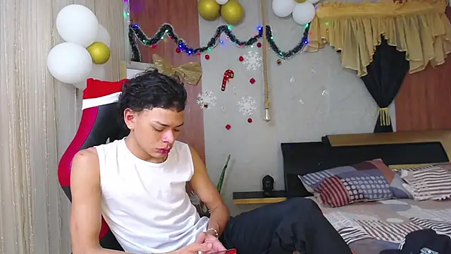 Snapshot of Harry_jhonsson chatting on November 22, 2025, 11:36 pm Harry jhonsson online show from November 22, 2025, 11:36 pm