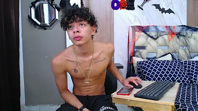 Snapshot of Harry_jhonsson chatting on October 23, 2025, 7:34 pm Harry jhonsson online show from October 23, 2025, 7:34 pm