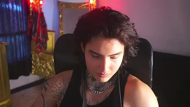 Snapshot of dantecoppolaa_ chatting on March 2, 2025, 6:46 pm dantecoppolaa online show from March 2, 2025, 6:46 pm